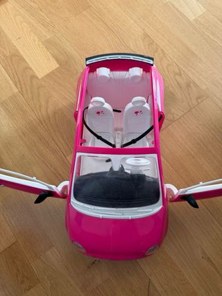 Macchina scoperta rosa di Barbie