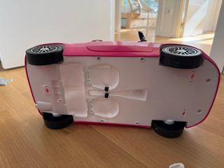 Macchina scoperta rosa di Barbie