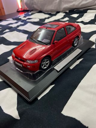 Maqueta Ford Escort Cosworth Roja