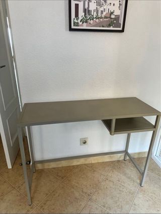 Escritorio metálico IKEA VITTSJÖ beige