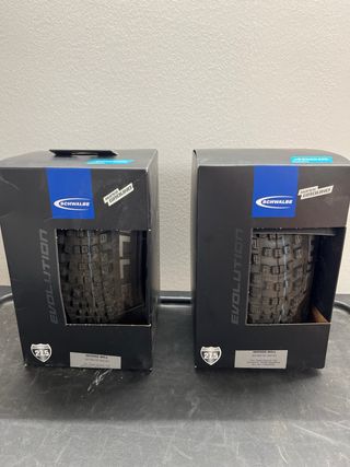 Cubierta Schwalbe Wicked Will 27.5x2.40