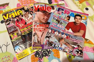 Revistas SuperPop “Rebelde” y revistas Vale.