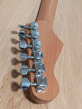 Guitarra Eléctrica Negra - Buen Estado