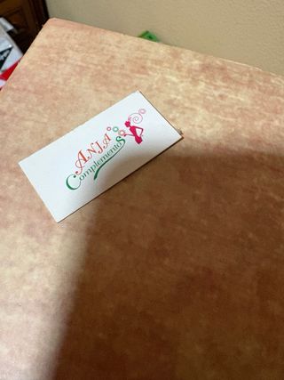 Pamela de fiesta rosa con flores