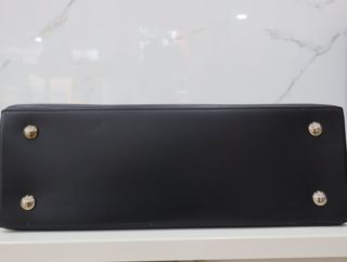 Louis Vuitton Kleber Epi Negro