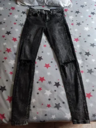 Pantalón Bershka, talla 36