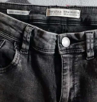 Pantalón Bershka, talla 36