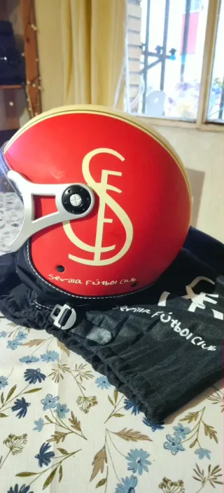Casco Sevilla FC Edición Limitada