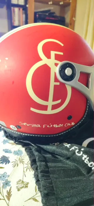 Casco Sevilla FC Edición Limitada