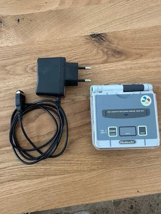 Nintendo Game Boy Advance SP Super Famicom
