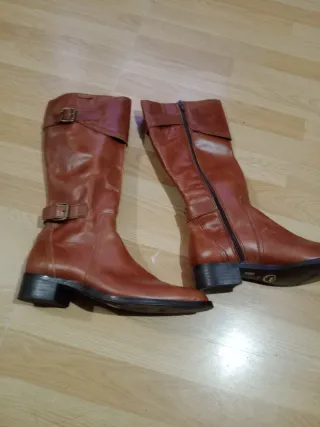 Botas altas piel marrón talla 41