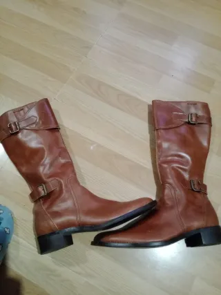 Botas altas piel marrón talla 41