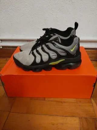 Nike Vapormax Grises y Verdes