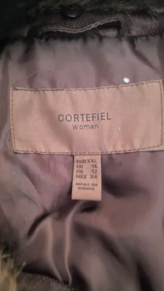 ABRIGO DE PLUMAS MARRÓN