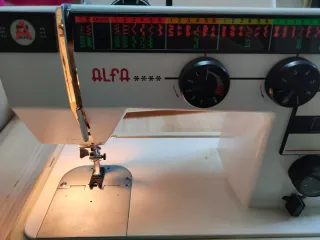 Máquina de coser Alfa 3940 + Bobinas