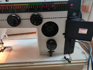 Máquina de coser Alfa 3940 + Bobinas