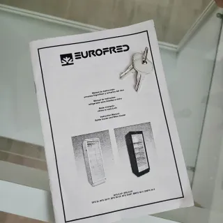 Vitrina Frigorífica Eurofred BFS 38/1