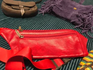 Lote de bolsos: étnico, rojo, negro y azul.serra