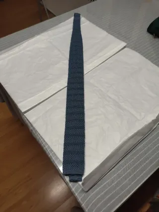 Corbata HERMES hilo azul sin estrenar