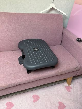 Reposapiés ergonómico con relieve