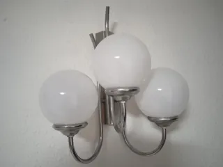 Lampada da parete antica