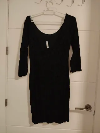 Vestido negro Stradivarius talla M