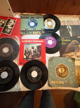 Lotto 18 dischi 45 giri misti