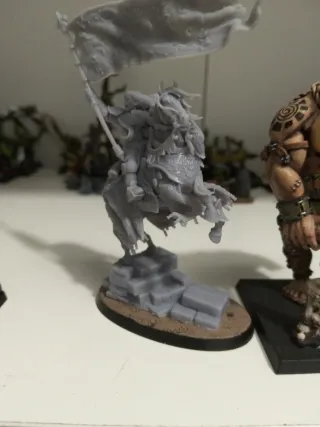 Portaestandarte Bretonia/Imperio Warhammer