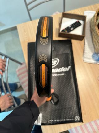 Bullpadel Vertex 04 Hybrid