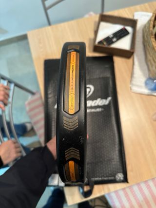 Bullpadel Vertex 04 Hybrid