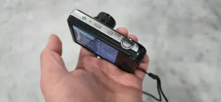 Samsung PL170 16,1 MP 5x zoom selfie doppio scherm