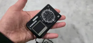 Samsung PL170 16,1 MP 5x zoom selfie doppio scherm