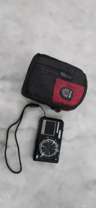 Samsung PL170 16,1 MP 5x zoom selfie doppio scherm