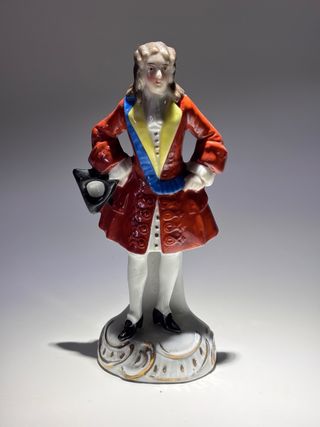 Statuina Sitzendorf Uomo con Cappello