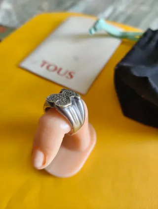 Anillo Tous Modelo Grace Plata y Negro