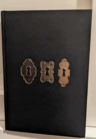 La puerta de los tres cerrojos