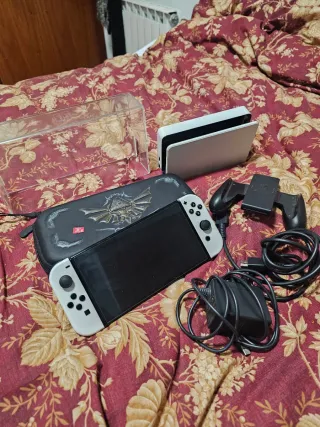 Nintendo Switch OLED Blanca + Tarjeta 128GB