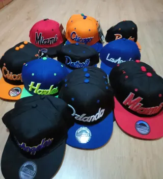 50 gorras “Lote gorras NUEVAS con etiqueta – ideal