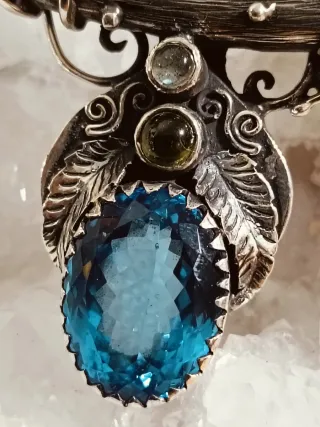 Colgante Topacio Azul Increíble