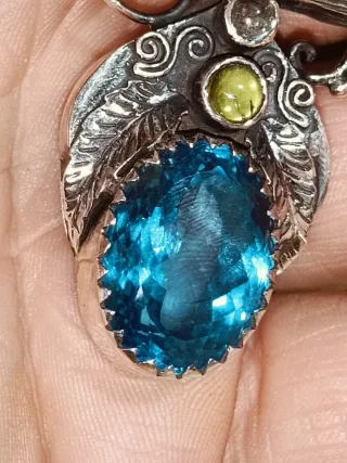 Colgante Topacio Azul Increíble