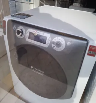 Lavadora secadora Hotpoint Ariston Aqualtis