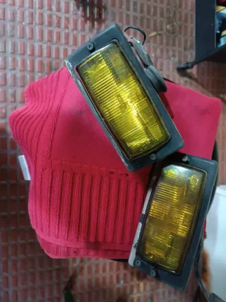 Antinieblas amarillos