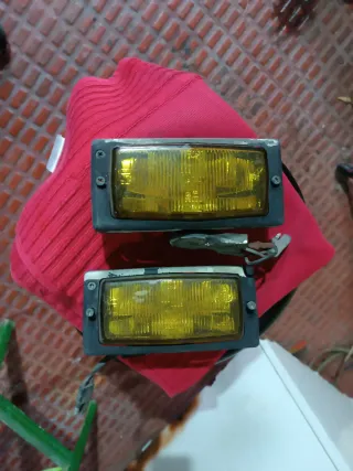 Antinieblas amarillos