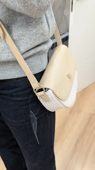 Bolso Tommy Hilfiger Dorado y Blanco