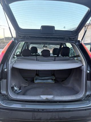 Nissan Almera tino 2004