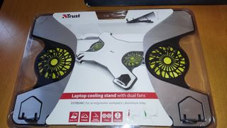 2 Soportes Refrigeración Portátil Logitech y Trust