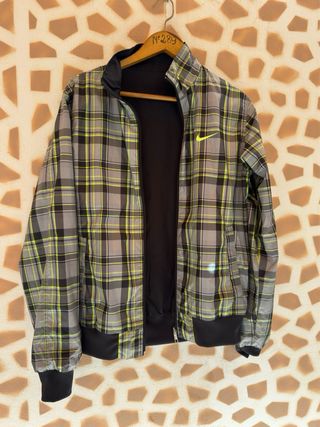 Chaqueta Nike reversible cuadros