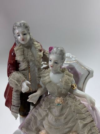 Statuina Capodimonte Coppia Barocca