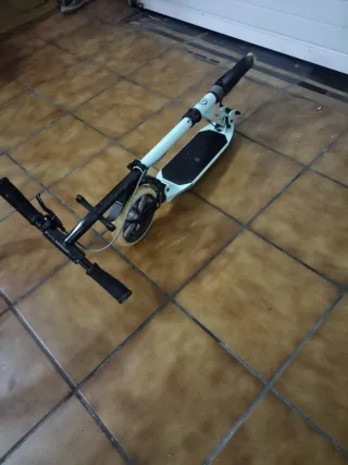 Patinete Decathlon verde agua