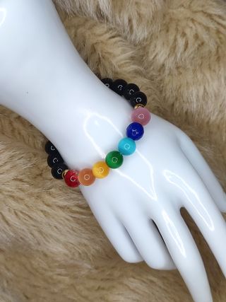 Pulsera 7 Chakras con dije mariposa dorada